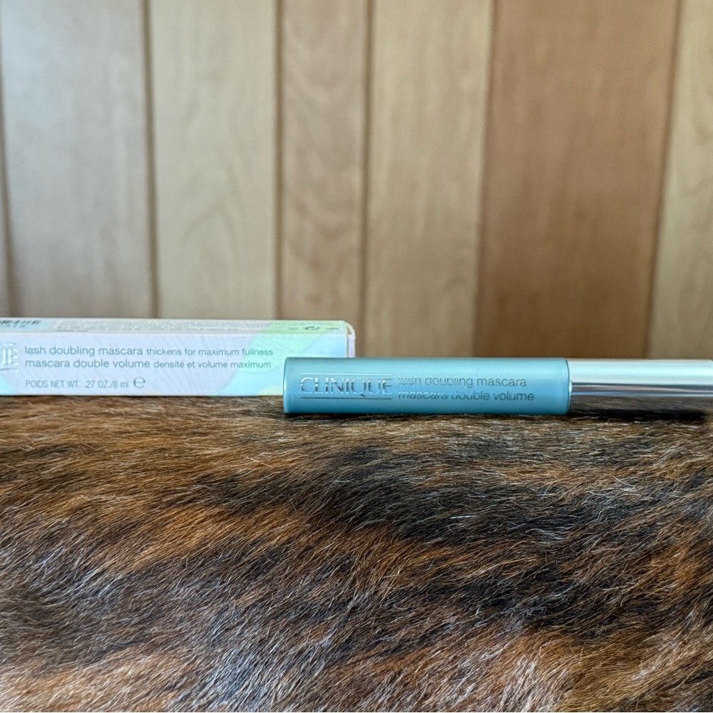 Clinique Lash Doubling Mascara - Black - Picture 2 of 3